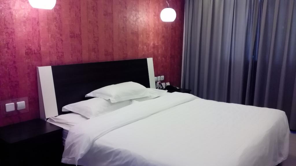 Fairyland Hotel Dongfeng Plaza Kunming Extérieur photo