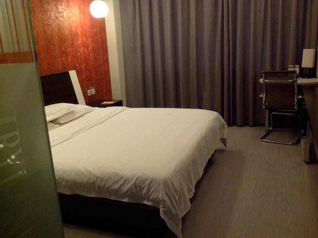 Fairyland Hotel Dongfeng Plaza Kunming Chambre photo